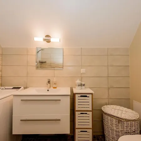 Karjamaa - Garden, Free Parking, Air Conditioning Apartment